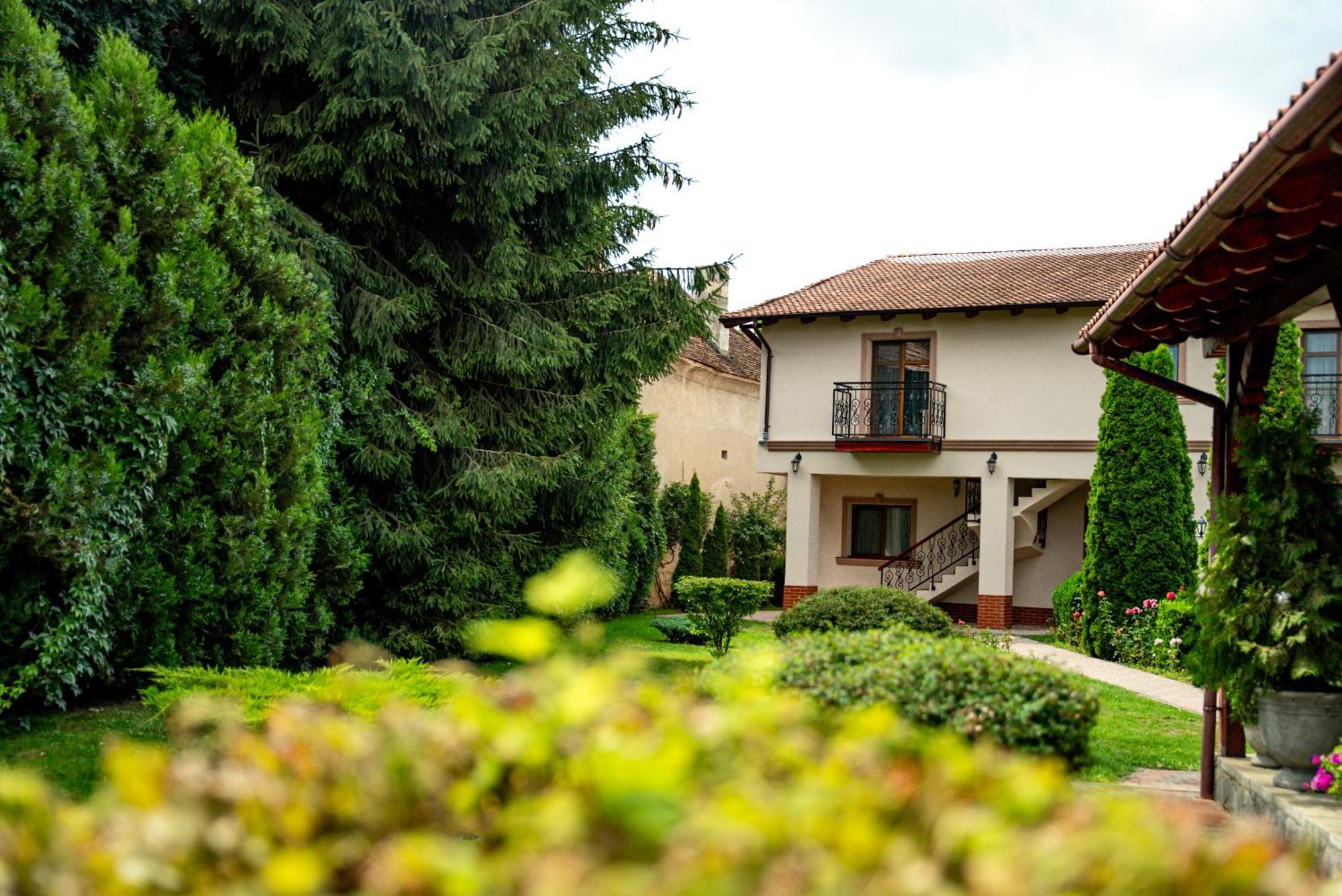Boutique Marlen Bed & Breakfast Ghimbav Eksteriør bilde