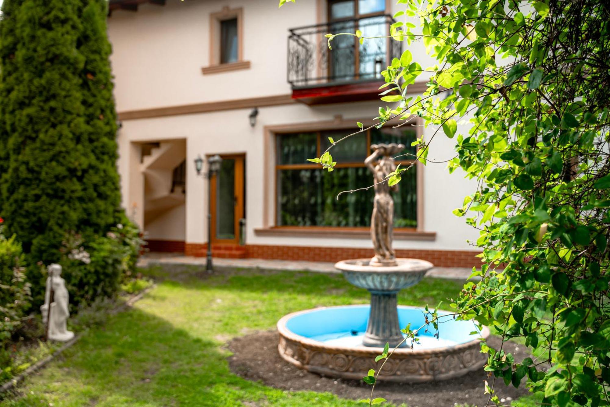 Boutique Marlen Bed & Breakfast Ghimbav Eksteriør bilde